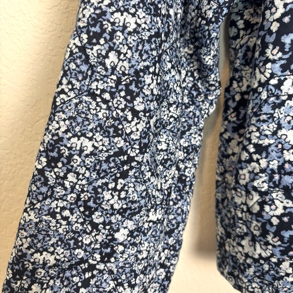 J. Jill Blue Floral Cotton Quilted Button Front Jacket Women’s Medium Cozy Artsy - Picture 3 of 9